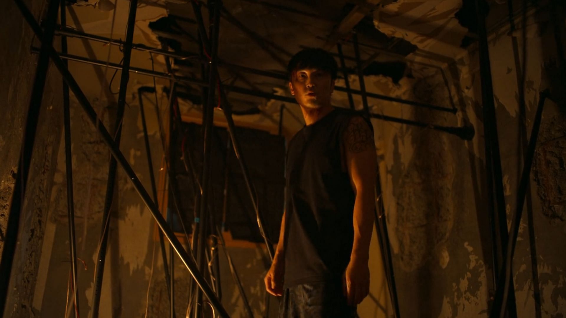 A still from Wall to Wall (Image via Netflix)
